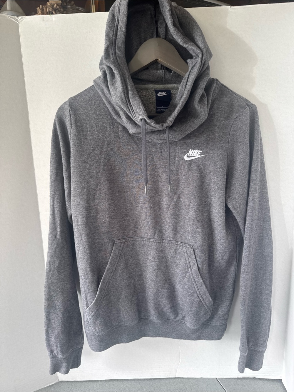 Nike Gray Hooded Pullover Sweatshirt